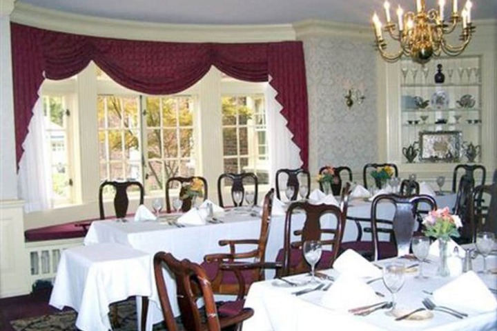 Montague Inn
