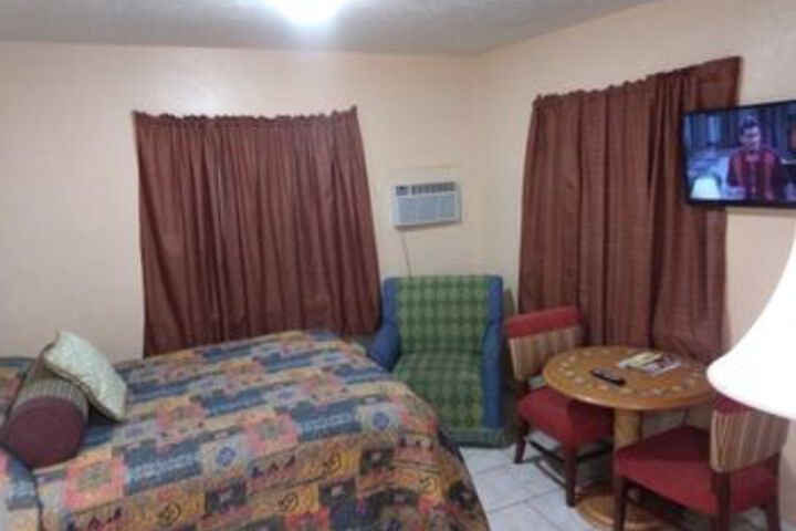 Siesta Motel
