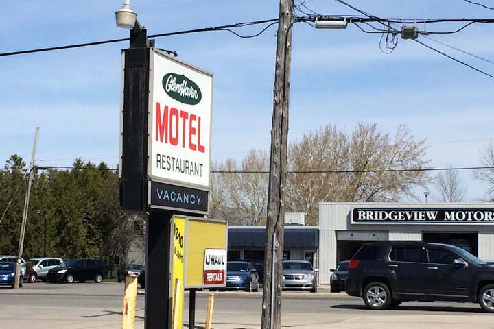 Glenhaven Motel