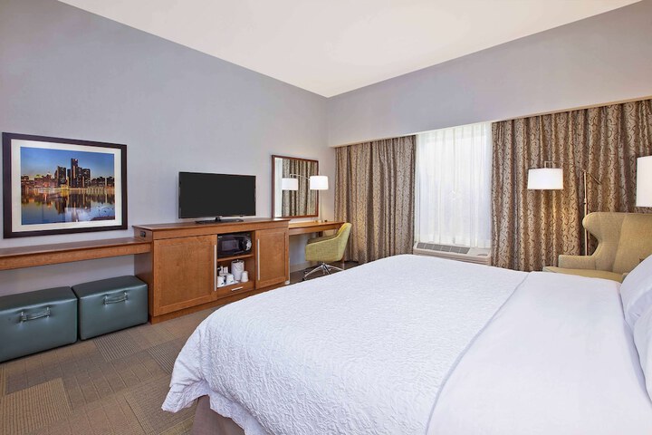 Room 11 of 40