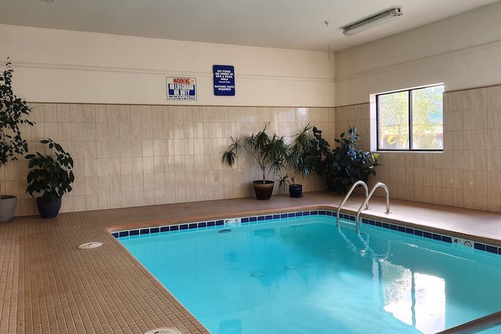 Luxury Inn & Suites