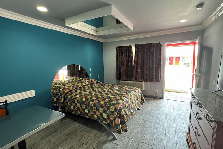 Room 31 of 31