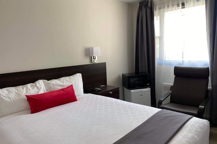 Room 14 of 30