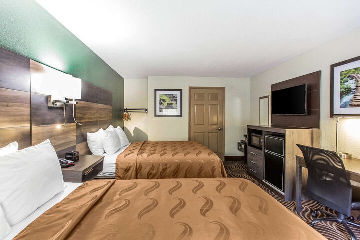 Room 13 of 35