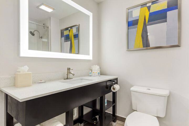 Room 15 of 26