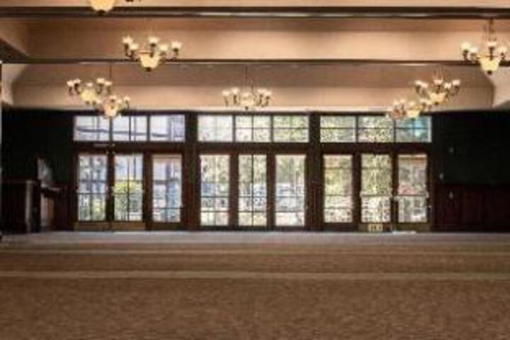 Swan Court Conference Center