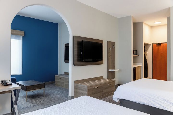 Holiday Inn Express Vancouver North - Salmon Creek by IHG