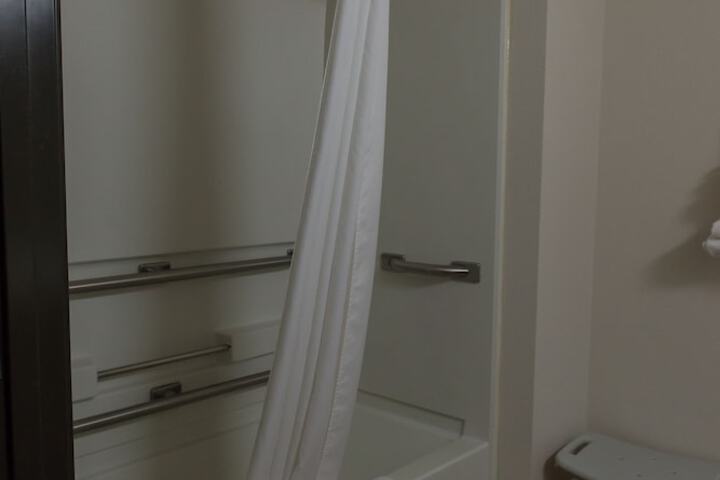 Room 16 of 26