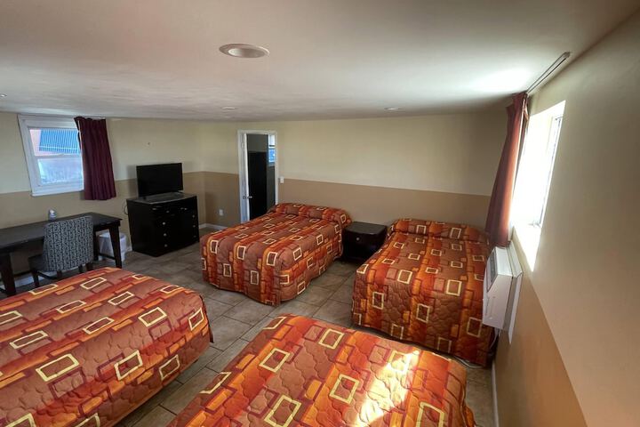 Room 71 of 135