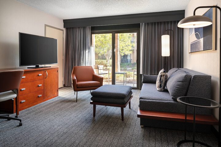 Room 22 of 43