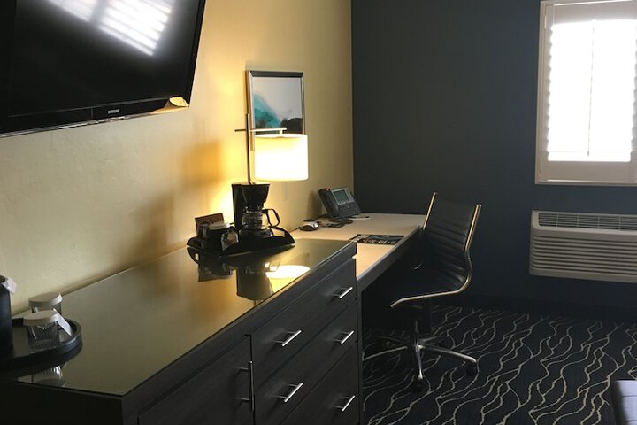 Room 15 of 36