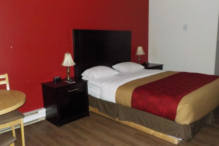 Room 33 of 43