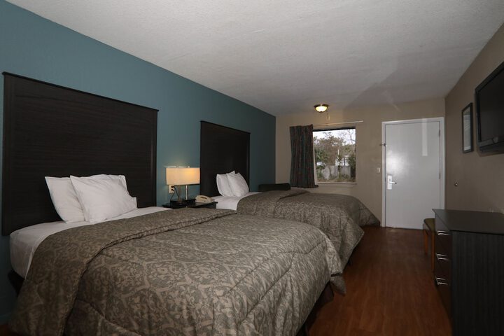 Room 21 of 38