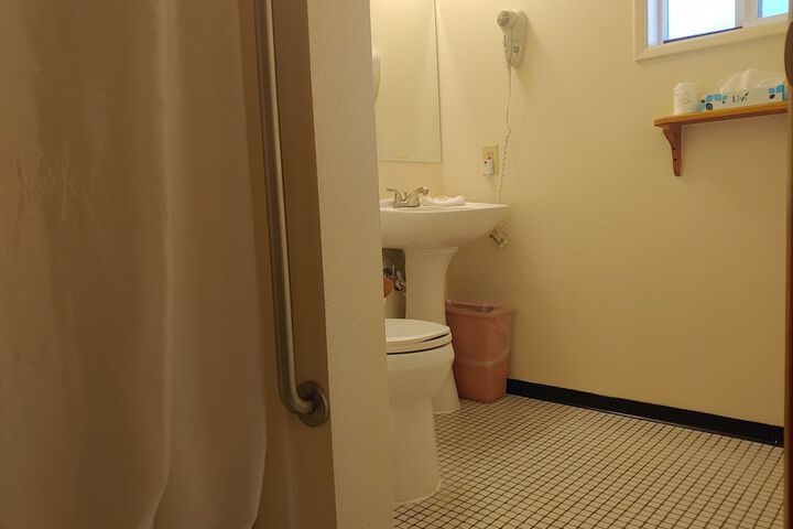 The Dublin House Motel