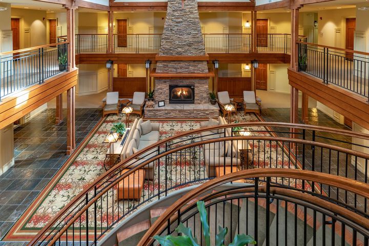 Avila Village Inn