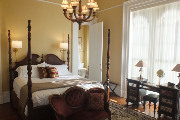 The Pepin Mansion Historic B & B