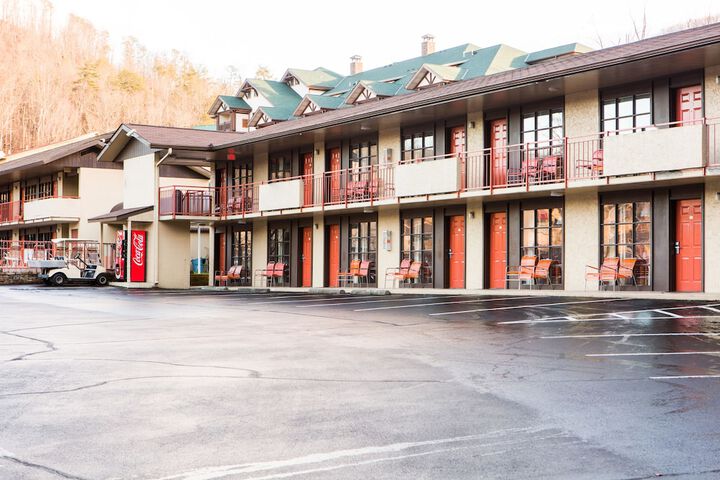Hotel 4 of 50