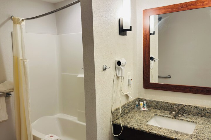 Comfort Suites Plymouth near US-30