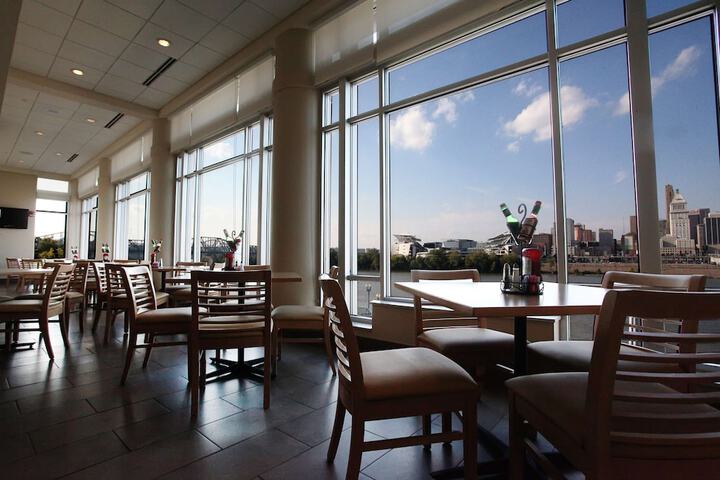 Embassy Suites by Hilton Cincinnati RiverCenter