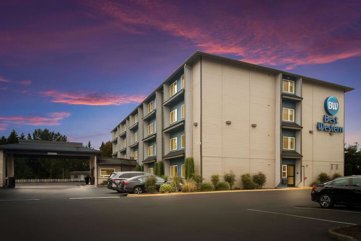 Hotel 4 of 41