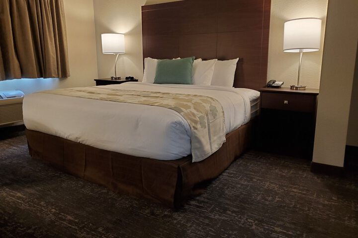 Room 17 of 49