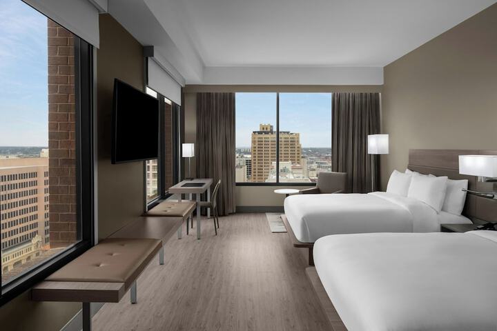 Room 17 of 49
