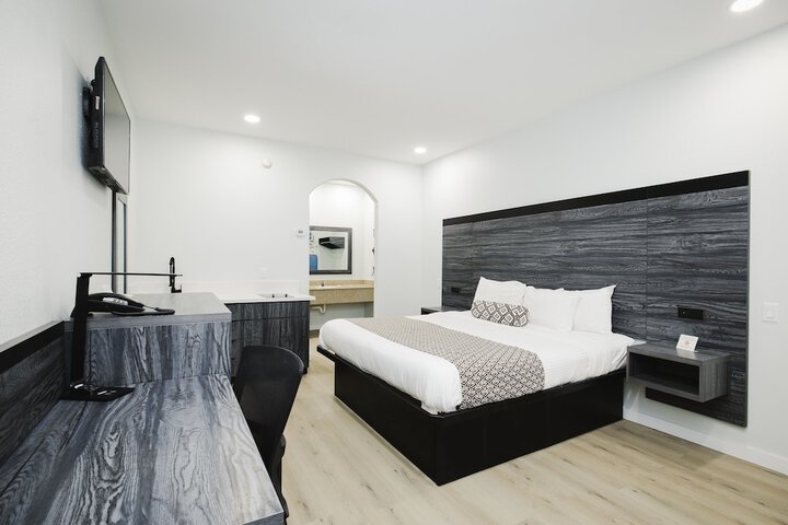 Room 10 of 70