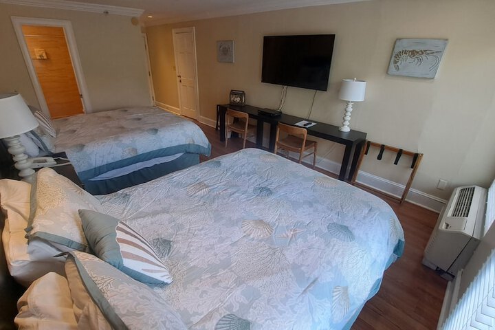 Room 52 of 159