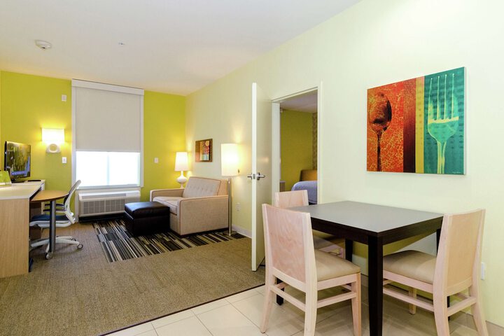 Room 9 of 26
