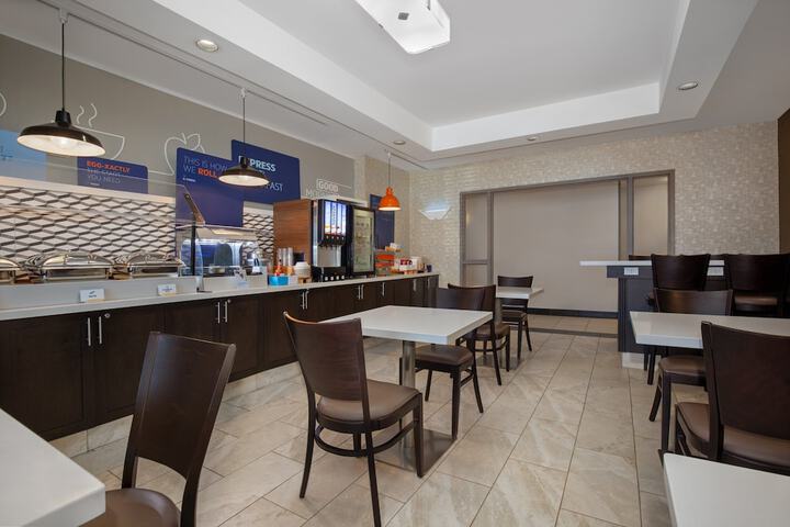 Holiday Inn Express Hotel & Suites Barrie by IHG