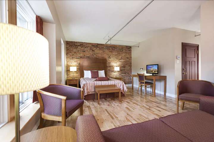 Room 12 of 62