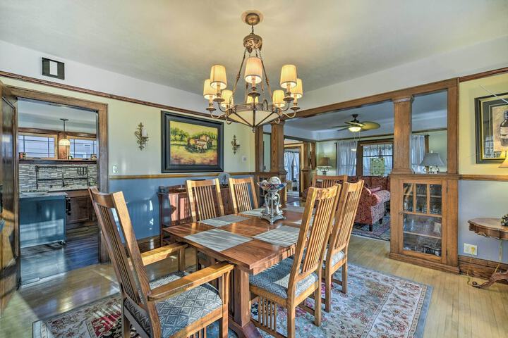 Elegant Superior Getaway 2 Mi to Downtown!