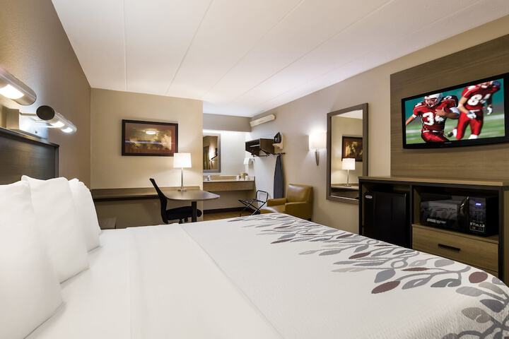 Room 27 of 32