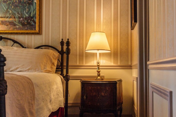 Room 49 of 223