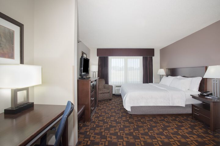 Holiday Inn Express & Suites Yankton by IHG