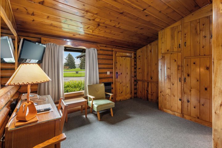 El Western Cabins & Lodges