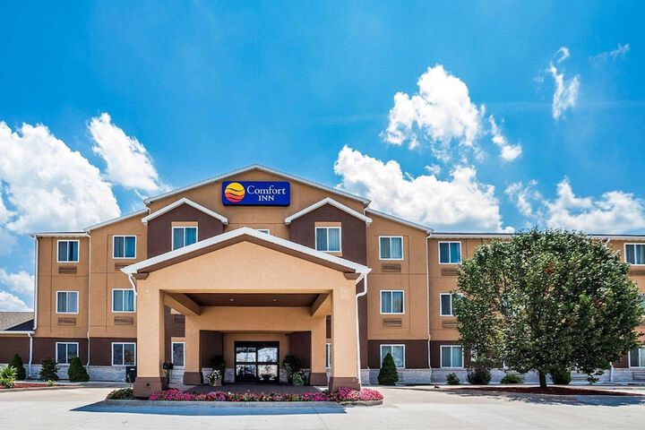 Hotel 2 of 33