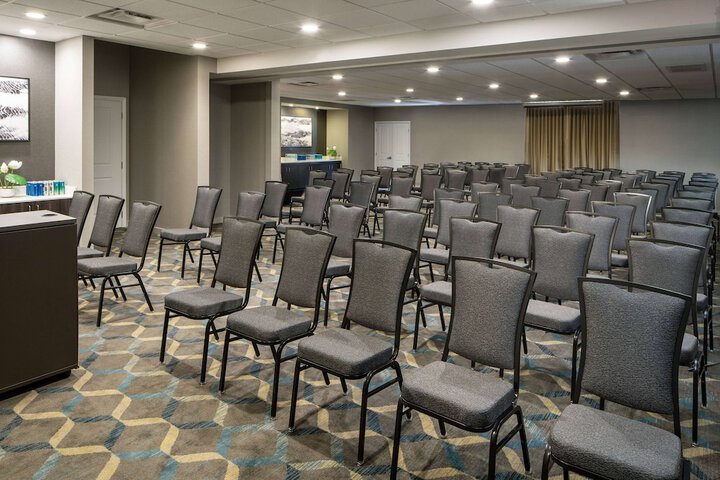 Sonesta ES Suites Fairfax Fair Lakes