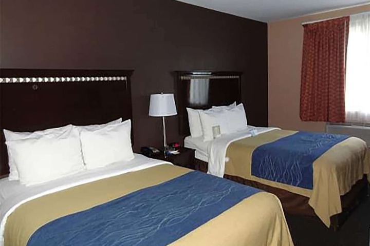 Room 6 of 27