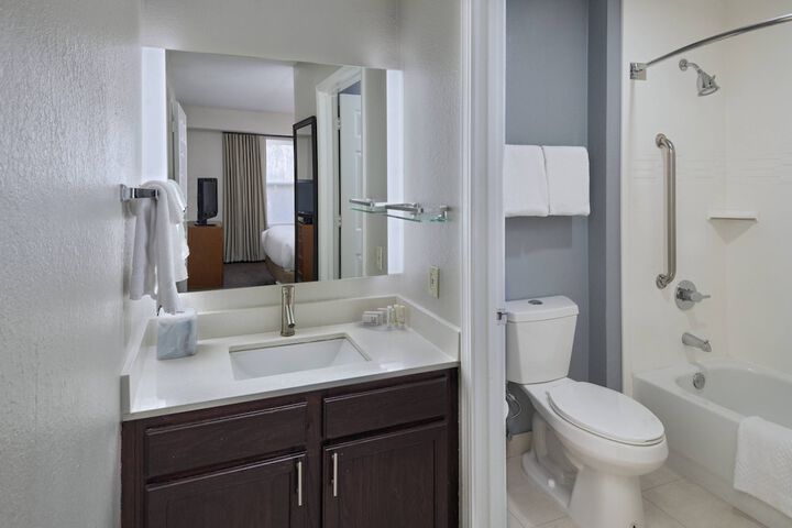 Room 21 of 30