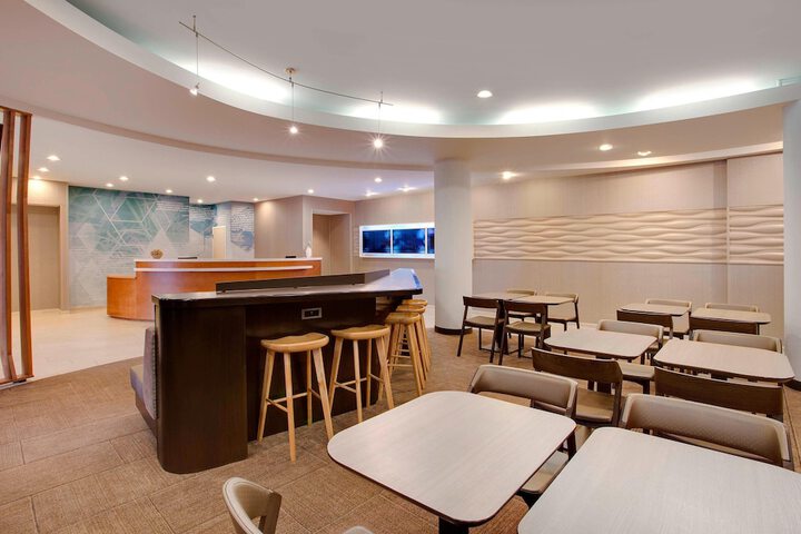 Springhill Suites Marriott Airport
