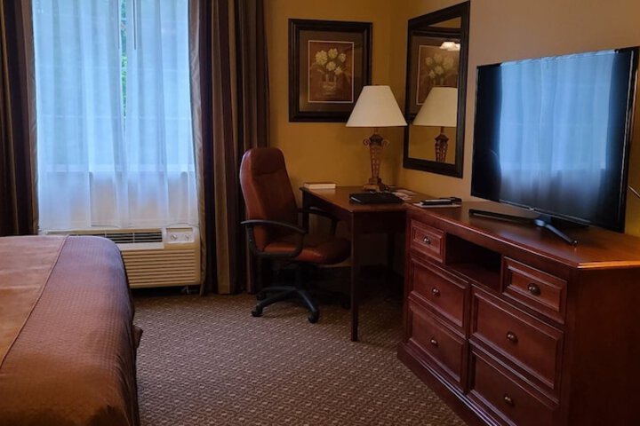 Room 32 of 51