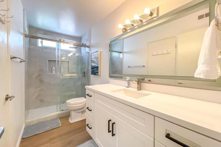 Sweet 2 bd for monthly stay! 20 mi to Disney
