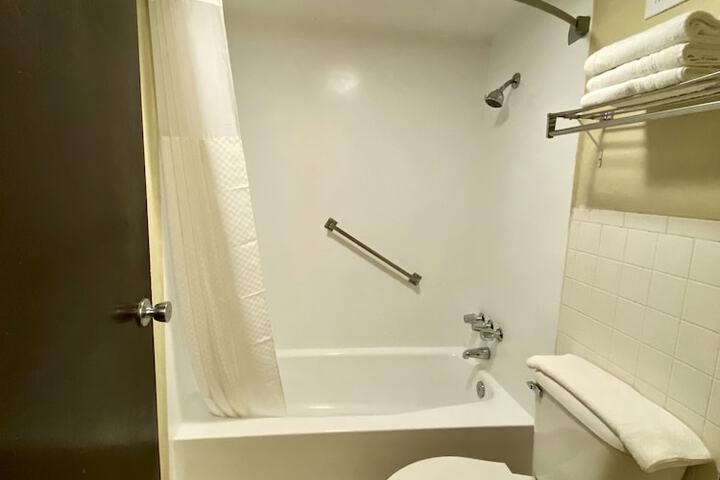 Room 10 of 35