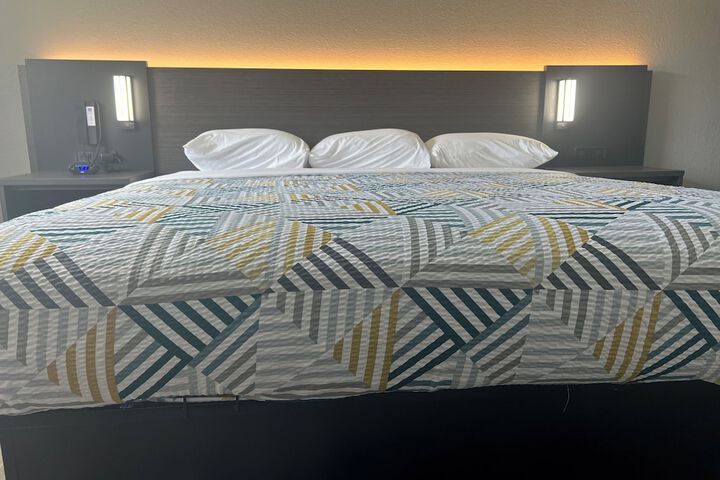 Room 33 of 56