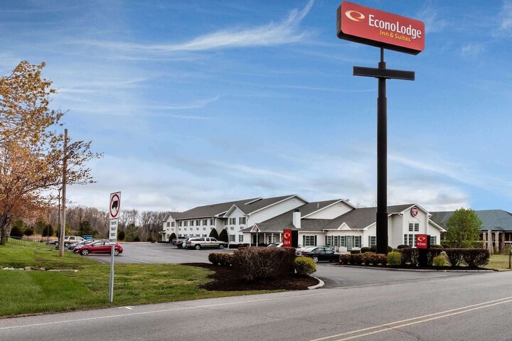 Econo Lodge Inn & Suites Dickson
