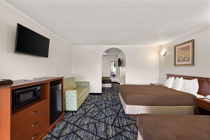 Room 26 of 27