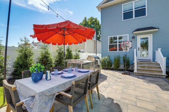Sleek Long Branch Vacation Rental w / Pool + Patio!