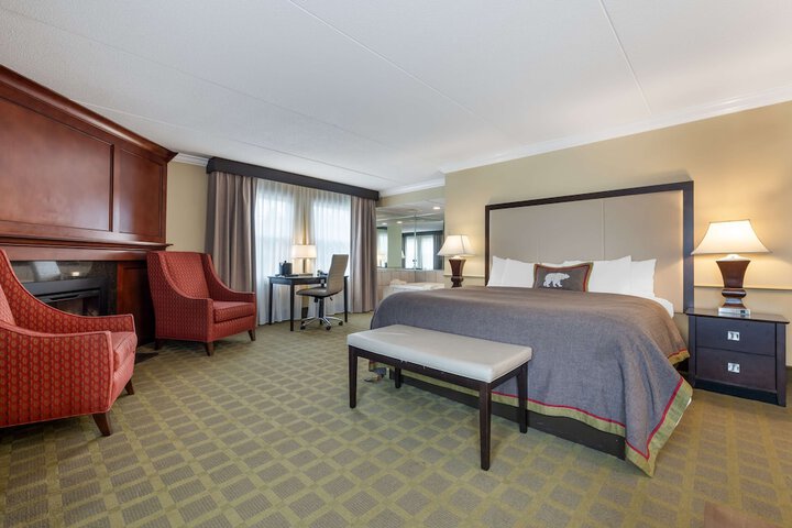 Best Western Plus White Bear Country Inn