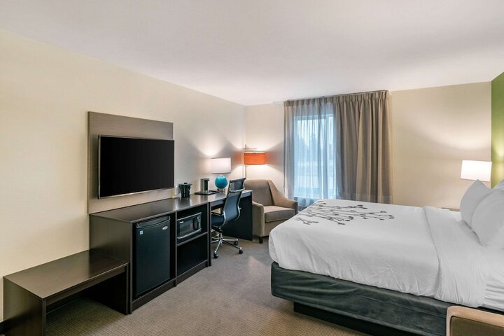 Room 12 of 37